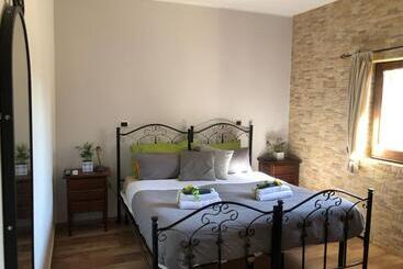 B&b Mandorla Amara