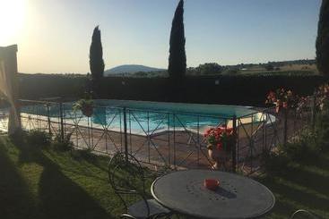 קוטג'' Il Poggio Del Sole