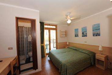هتل Villa Grazia