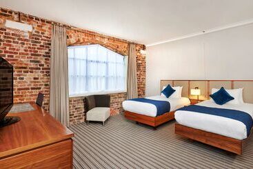 Hotel Doubletree By Hilton  London  Docklands Riverside