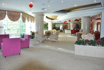 هتل Kunming Green Land