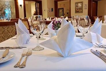 Los Tallanes Hotel & Suites