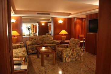 هتل Les Suites Massena