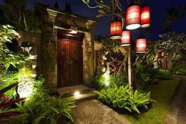 هتل White Rose Kuta Resort  Villas & Spa