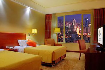 هتل Equatorial Qingdao