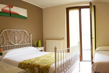 پانسیون Alexander Rooms