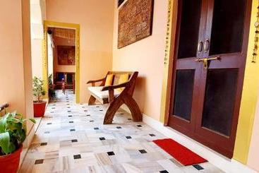 پانسیون Durag Niwas Guest House