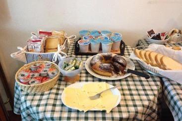 Alexander Bed And Breakfast