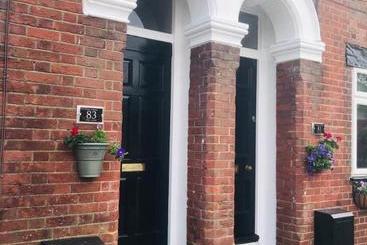 تختخواب و صبحانه Winston Hill Guest House
