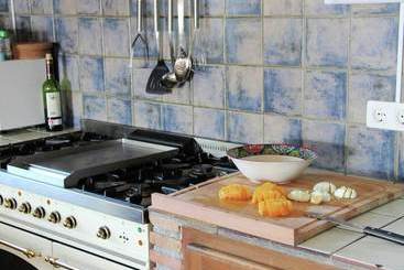 Spacious Cottage With Private Pool And Beautiful Views Of Mountains And Sea