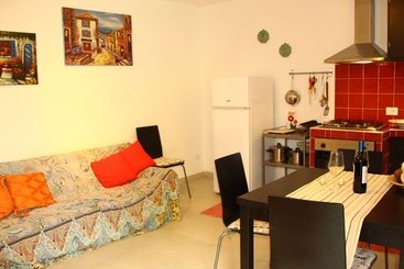 Traditional Cottage With Terrace, Garden Furniture, Barbecue