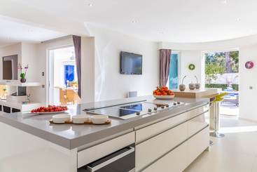 Cala Dor Luxurious Sea Vews Villa With Pool
