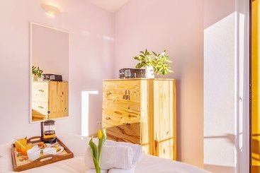 Mallorca Traditional Townhouse Holiday In Llubi