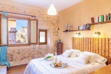 Mallorca Traditional Townhouse Holiday In Llubi
