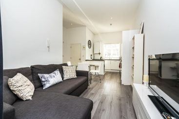 بيت ريفى Modern 3bd House Near Heathrow And Tube Station