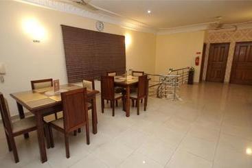 هتل World Inn By Wi