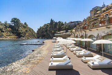 Hotel Atlantis Bay  Vretreats