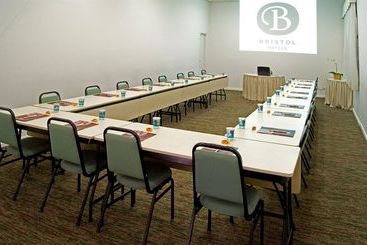 Bourbon Vitoria Residence Hotel