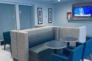 هتل Holiday Inn Express   Wilmington North   Brandywine, An Ihg