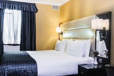 هتل Park Grand Hyde Park