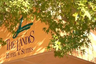 هتل Landis  And Suites