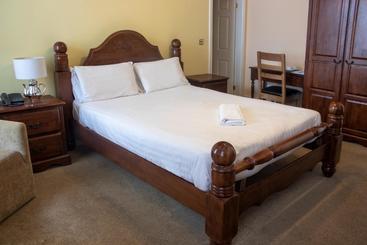 تختخواب و صبحانه The Shakespeare Deluxe Hotel And Caribbean Restaurant Halifax