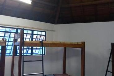 Hostel E Camping Jardim Da Mata