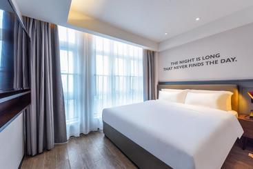 هتل City Comfort  Premier