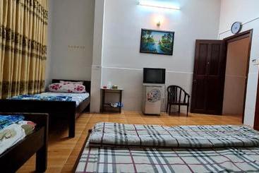 هتل Khách Sạn Tiến Phát