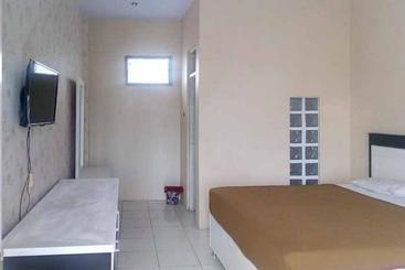 Reddoorz Syariah @ Hotel Kencana Tasikmalaya
