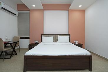 Otel Spot On 74086 Hote Sri Sai Durga Lodge Hyderabad