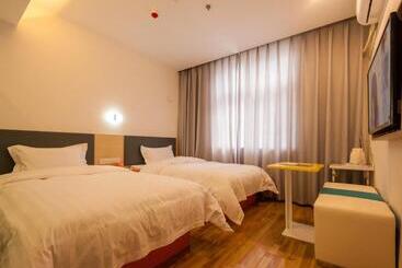 7 Days Hotel Panzhihua 54 Zhuanpan Center Branch