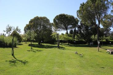 تختخواب و صبحانه Podere San Paolo