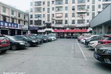 هتل 7 Days Premium Yichun Gaoshi Road Branch