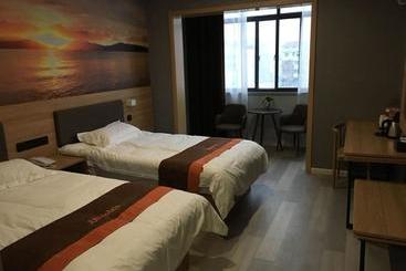 Jun Hotels Anhui Fuyang Yingshang County Guanzhong Avenue Store