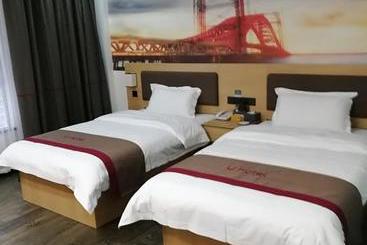 Thank Inn Chain Hotel Guangdong Huizhou Huidong County Bigui Garden Shili Yintan Store