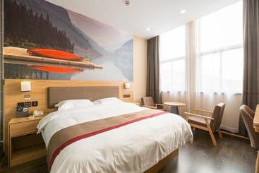 Thank Inn Chain Hotel Shanghai Songjiang District Yongfeng Road Store