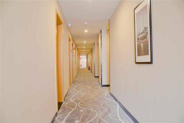 هتل 7days Premium Shijiazhuang East Railway Station Shenghe Square Branch