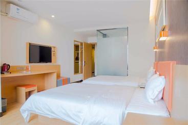 هتل 7days Premium Shijiazhuang East Railway Station Shenghe Square Branch