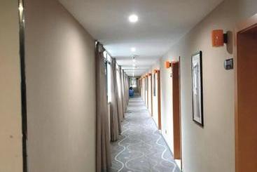 هتل 7days Premium Zhuzhou Yangtze River Road Central Hospital