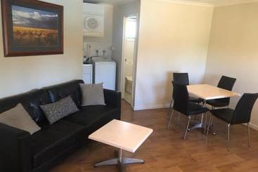 هتل Latitude20 Karratha Apartments