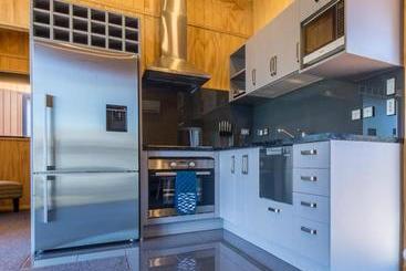 Apartments At Queenstown Top 10 Holiday Park