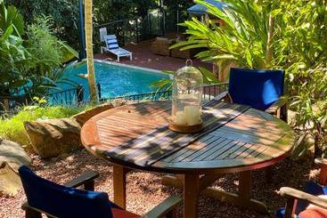 تختخواب و صبحانه Cairns Rainforest Retreat