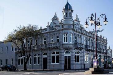 Bull And Mouth Hotel Maryborough Victoria