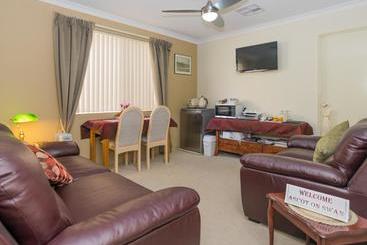 Ascot On Swan Bed & Breakfast