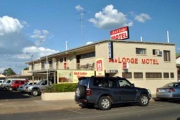 A&a Lodge Motel