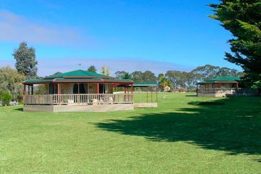 تختخواب و صبحانه Carolynnes Cottages