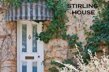 مبيت وإفطار Crafers Cottages