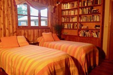 تختخواب و صبحانه La Confluencia Lodge
