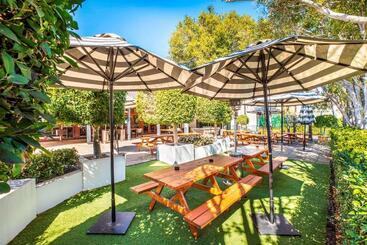 فندق Nightcap At High Flyer